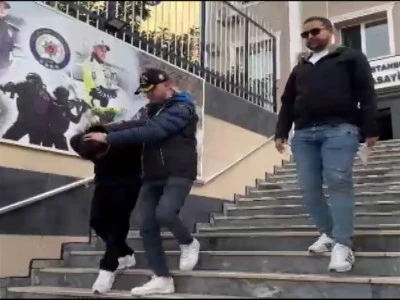 L&uuml;bnanlı Murat, Hataylı İsmail &ccedil;ıktı