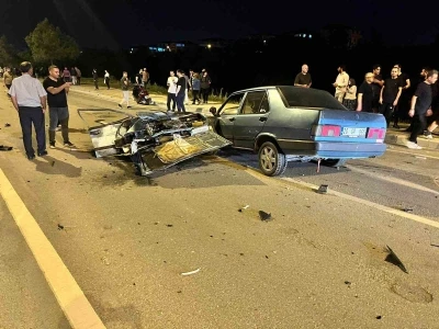 L&uuml;ks ara&ccedil;la &ccedil;arpışan Tofaş ikiye b&ouml;l&uuml;nd&uuml;
