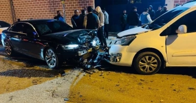 L&uuml;ks ara&ccedil;taki hasarı g&ouml;renler g&ouml;zlerine inanamadı