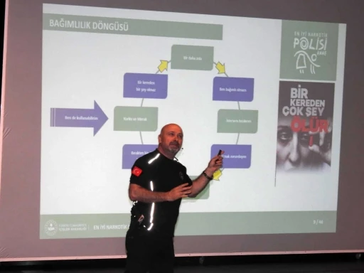 L&uuml;leburgaz&rsquo;da "En İyi Narkotik Polisi Anne" eğitimi verildi
