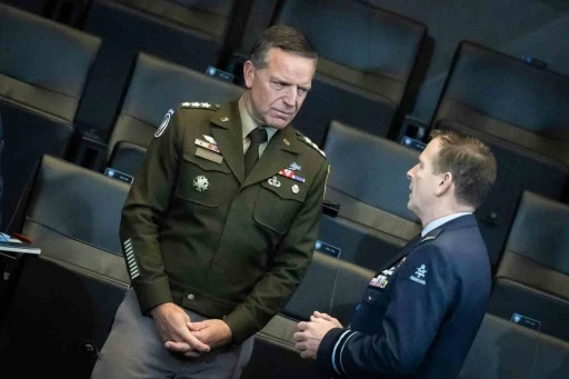 Macaristan Dışişleri Bakanı Szijjarto: &ldquo;Bazı liderler, Ukrayna&rsquo;nın son gen&ccedil; askere kadar savaşmasını istiyor&rdquo;
