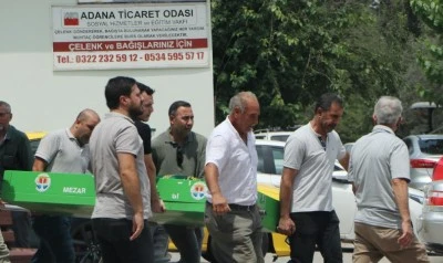 Maddi sorunlar y&uuml;z&uuml;nden eşini ve 8 yaşındaki kızını &ouml;ld&uuml;r&uuml;p intihar etti