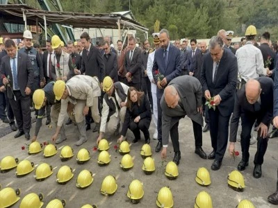 Maden faciasında &ouml;len 43 iş&ccedil;i anıldı