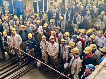 Madenciler 30. d&ouml;nem toplu iş s&ouml;zleşmesi sevincini yaşadı
