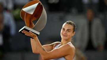 Madrid A&ccedil;ık'ta tek kadınlar şampiyonu Sabalenka