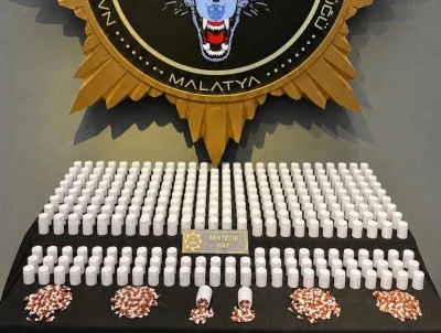 Malatya&rsquo;da 14 bin 900 sentetik ecza hapı ele ge&ccedil;irildi: 3 tutuklama