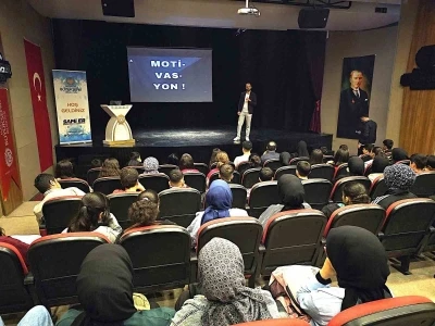 Malatya&rsquo;da &ouml;ğrencilere kaygı ve motivasyon semineri
