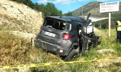 Malatya'da takla atan otomobilin s&uuml;r&uuml;c&uuml;s&uuml; &ouml;ld&uuml;