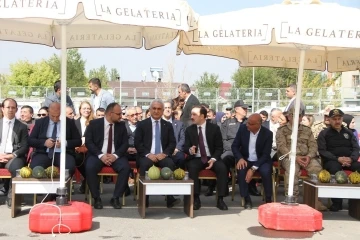 Malazgirt&rsquo;te &ldquo;1. Kavun Festivali&rdquo; d&uuml;zenlendi
