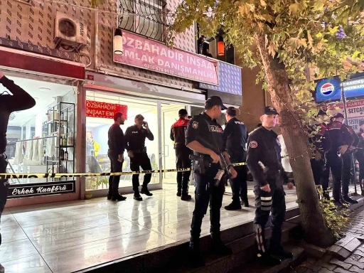 Maltepe&rsquo;de liseli gen&ccedil;, şakalaştığı arkadaşını silahla &ouml;ld&uuml;rd&uuml;
