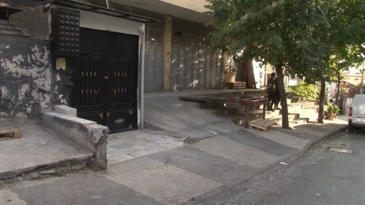 Maltepe&rsquo;de mantıcılar arasında silahlı kavga: 3 yaralı
