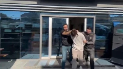 Maltepe&rsquo;de silahla şakalaşırken arkadaşının &ouml;l&uuml;m&uuml;ne neden olan gen&ccedil; adliyeye sevk edildi
