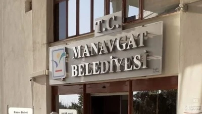 Manavgat Belediyesi'ne operasyon