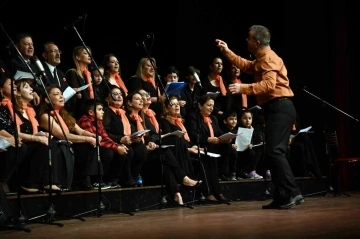 Manavgat Belediyesi TSM Korosu&rsquo;ndan &lsquo;Karışık Kaset&rsquo; Konseri
