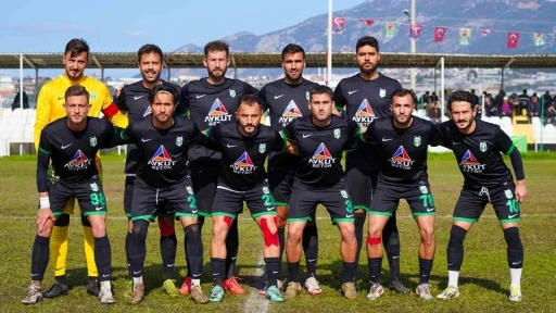 Manavgat Belediyespor liderliğini s&uuml;rd&uuml;rd&uuml;
