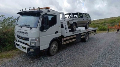 Manavgat&rsquo;ta 40 metrelik şarampole u&ccedil;an ara&ccedil;taki 2 kişi yaralandı
