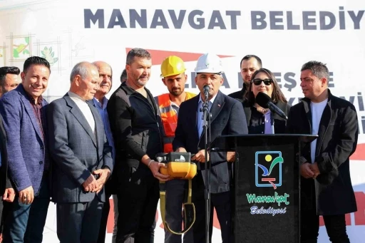 Manavgat&rsquo;ta yeni kreş ve g&uuml;nd&uuml;z bakımevi i&ccedil;in temel atıldı
