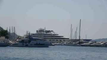Manchester City&rsquo;nin sahibi El Nahyan&rsquo;ın s&uuml;per yatı &rsquo;Blue&rsquo; Marmaris&rsquo;e demir attı
