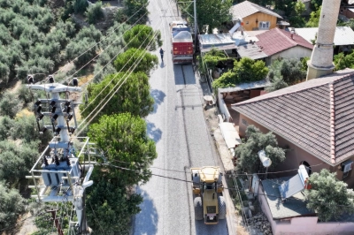 Manisa B&uuml;y&uuml;kşehir Alaşehir&rsquo;de Yol Konforunu Artırıyor