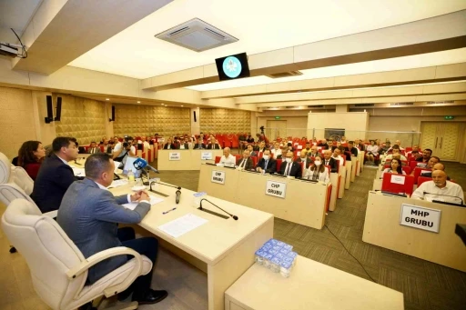 Manisa B&uuml;y&uuml;kşehir Meclisi&rsquo;nde kadın cinayetlerine dikkat &ccedil;ekildi
