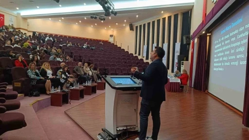 Manisa&rsquo;da 10 Aralık D&uuml;nya İnsan Hakları Paneli d&uuml;zenlendi