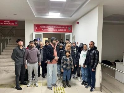Manisa&rsquo;da 34 d&uuml;zensiz g&ouml;&ccedil;men yakalandı