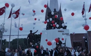 Manisa&rsquo;da Atat&uuml;rk&rsquo;e saygı duruşu
