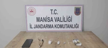 Manisa&rsquo;da jandarmadan uyuşturucu operasyonu