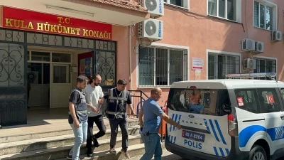 Manisa'da pompalı t&uuml;fekli saldırı 1'i ağır 2 yaralı