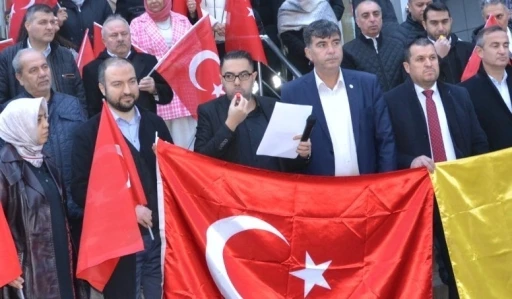 Manisa&rsquo;da PTT &ccedil;alışanlarından d&uuml;d&uuml;kl&uuml; protesto
