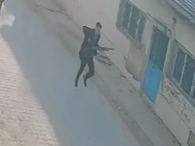 Manisa'daki okul saldırganın g&ouml;r&uuml;nt&uuml;leri ortaya &ccedil;ıktı