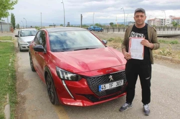 Manisa&rsquo;dan gidip Muğla&rsquo;dan aldığı sıfır ara&ccedil; hasarlı &ccedil;ıktı
