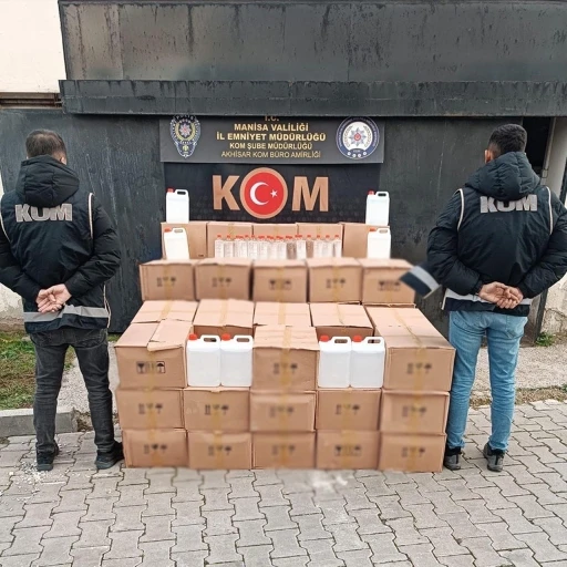 Manisa&rsquo;nın 8 il&ccedil;esinde eş zamanlı ka&ccedil;ak alkol operasyonu
