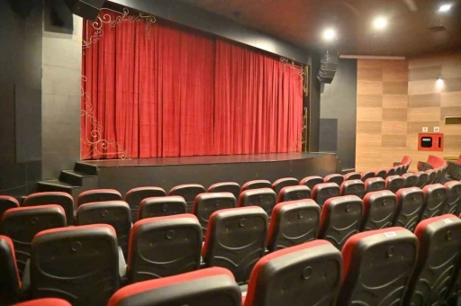 Manisa Şehir Tiyatrosu Sahnesi&rsquo;ne Uğur Mumcu ismi verilecek
