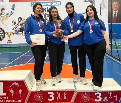 Manisa Yurt Lig Dart Takımı T&uuml;rkiye &uuml;&ccedil;&uuml;nc&uuml;s&uuml; oldu
