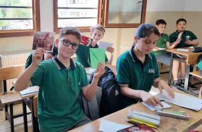 Manisalı &ouml;ğrencilerden şehit annelerine duygu dolu mektup
