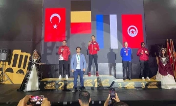 Manisalı sporcular, D&uuml;nya Şampiyonası&rsquo;nda 7&rsquo;de 7 yaptı
