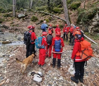 Mantar toplamaya gidip kaybolan dağcıyı arama &ccedil;alışmaları 6 g&uuml;nd&uuml;r devam ediyor
