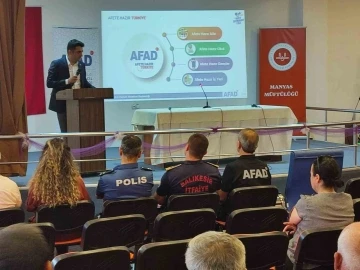 Manyas&rsquo;ta AFAD personeli deprem eğitimi veriyor
