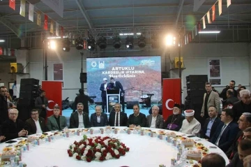 Mardin&rsquo;de farklı inan&ccedil; grupları kardeşlik iftarında buluştu

