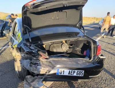 Mardin'de iki otomobil &ccedil;arpıştı: 7 yaralı