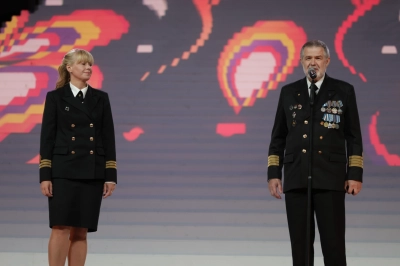 Marina Starovoitova, D&uuml;nyada Bir N&uuml;kleer Buzkıran Gemisinin İlk Kadın Kaptanı Oldu