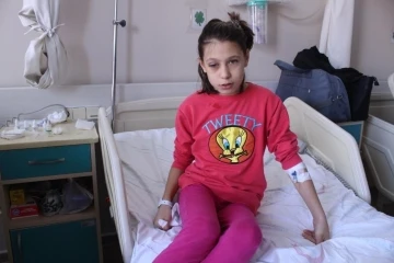 Market poşetini a&ccedil;arken g&ouml;z&uuml;ne bı&ccedil;ak saplanan Sudenaz&rsquo;a ikinci kornea nakli yapıldı
