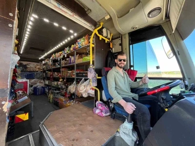 Marketini &rsquo;sırtına&rsquo; sarıp k&ouml;yleri gezmeye başladı; "O olmasa a&ccedil; kalırız"
