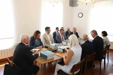 Marmara Belediyeler Birliği&rsquo;nde g&uuml;ndem sokak hayvanları ve deprem