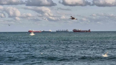 Marmara Denizi&rsquo;nde poyraz ulaşımı olumsuz etkiledi