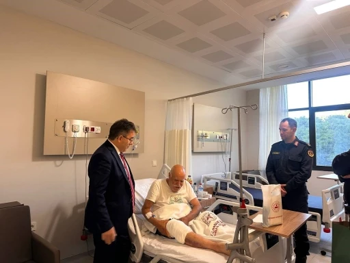 Marmaris Kaymakamı Kaya&rsquo;dan hastalara yeni yıl moral ziyareti
