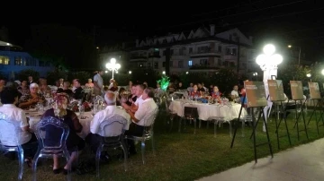 Marmaris&rsquo;te 15 Temmuz şehitleri anısına yemek programı d&uuml;zenlendi

