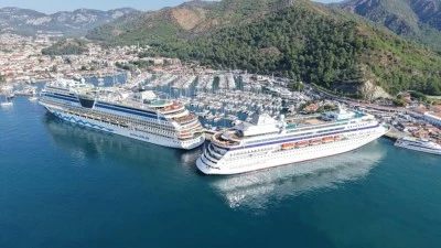 Marmaris'te kruvaziyer turizmi devam ediyor