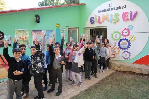 Marmaris&rsquo;te minik eller toprakla buluştu
